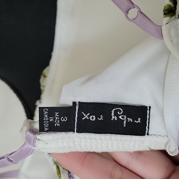 Dainty Floral Dress - Picture 6 of 7